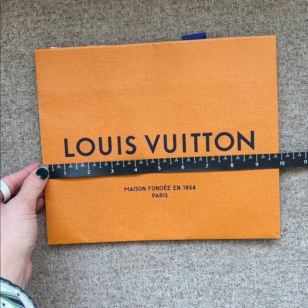 Louis Vuitton Shopping Orange Bag with Black Lettering - Picture 2 of 3